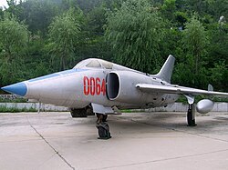 Vista frontal do Q-5