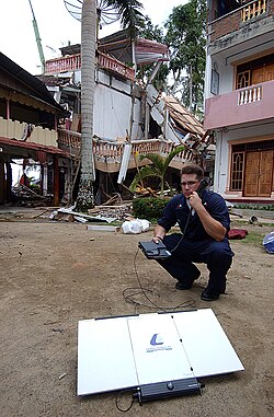 Destruição causada por terremotos em Nias