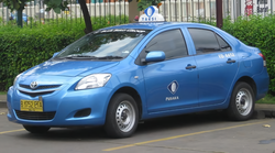 Toyota Limo (NCP93) com pintura Pusaka