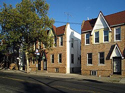 Casas em fileira em Wyckoff Heights