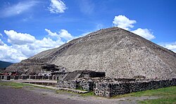 Pirâmide do Sol em Teotihuacán
