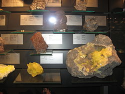 Exposição de rochas e minerais